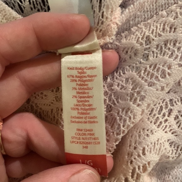 𝅺NO Boundaries sparkling pink top - Picture 7 of 7